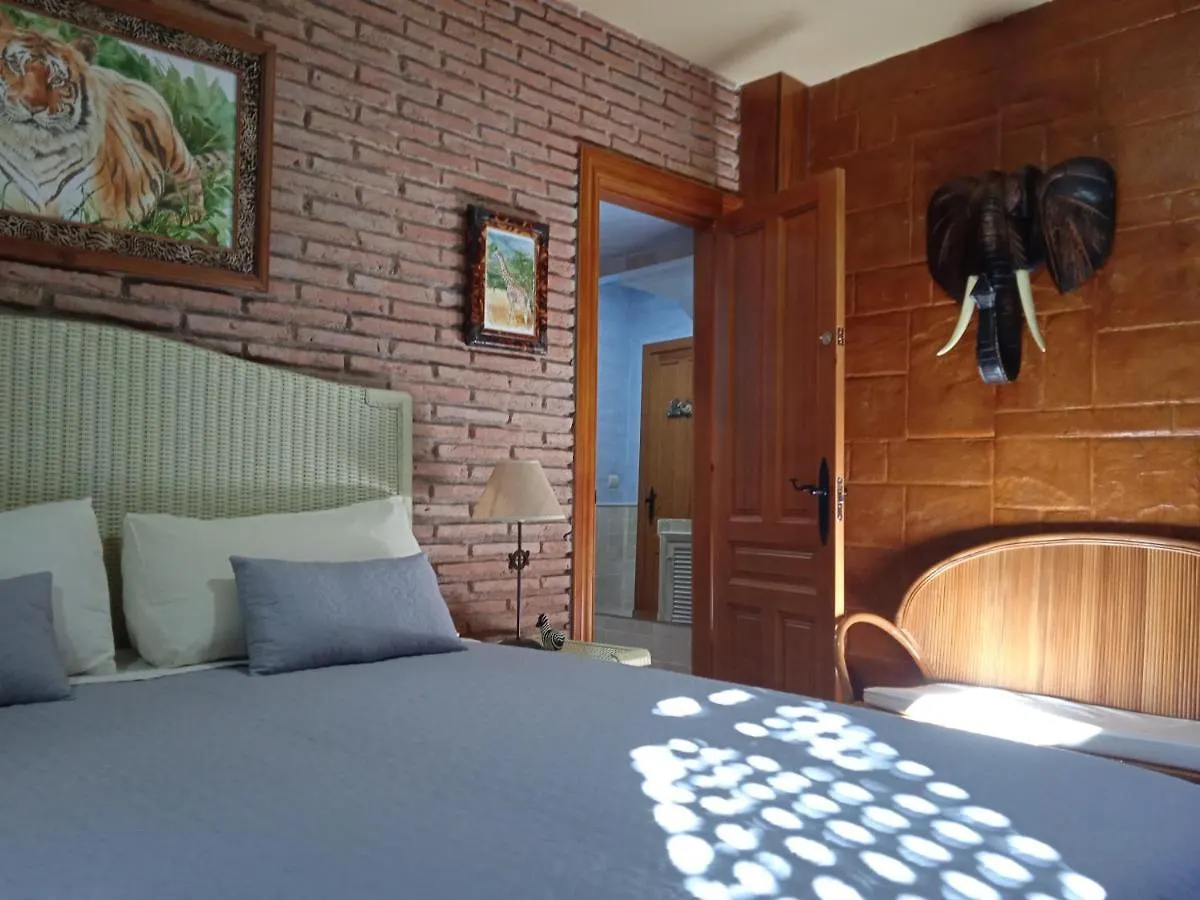 Indonesian Suites Tropical Garden Malaga Villa