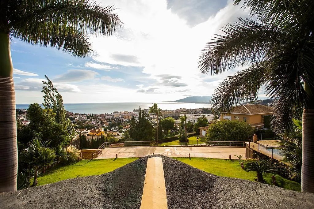 Villa Indonesian Suites Tropical Garden Malaga